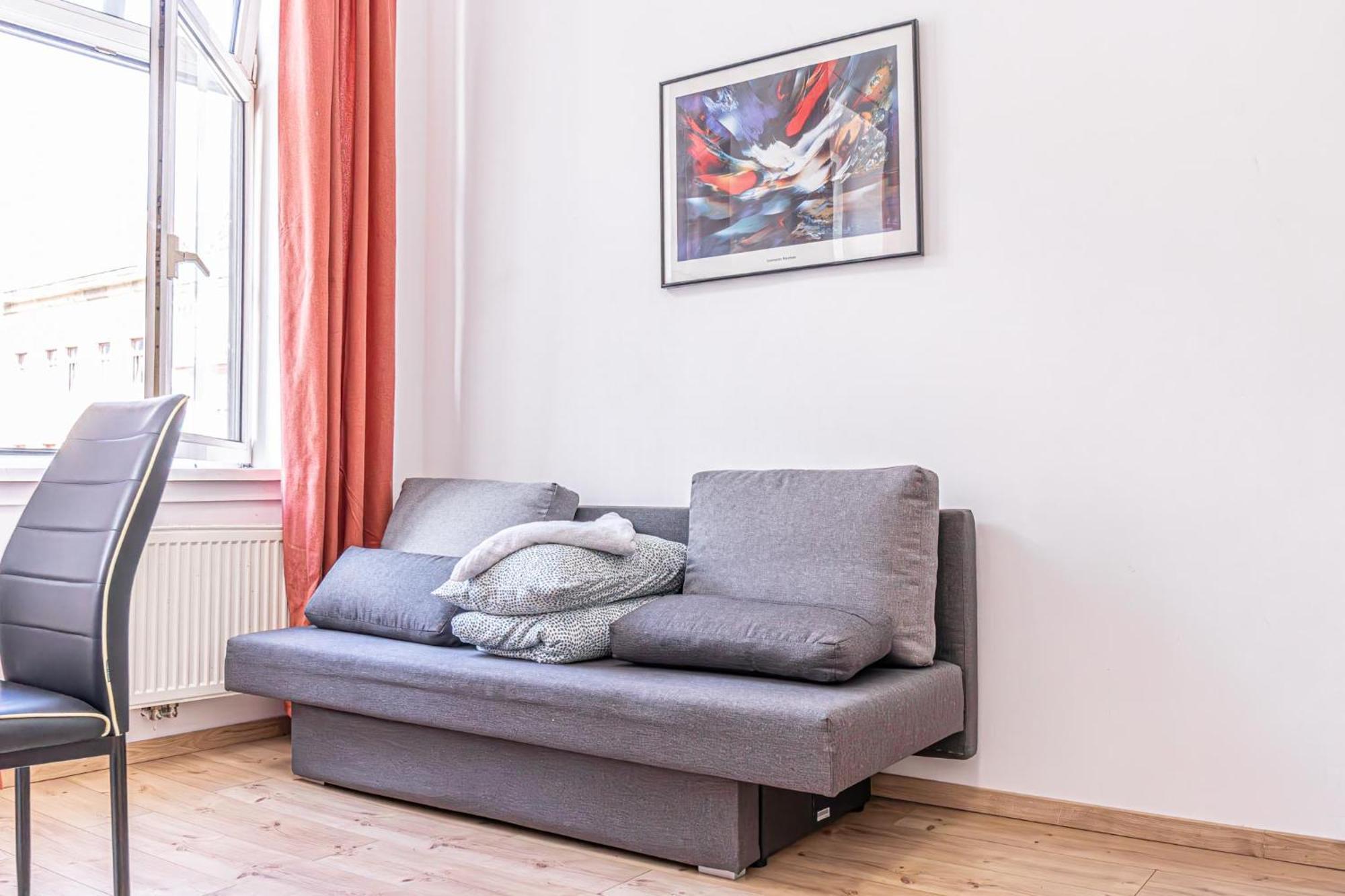 6 Min To Amusement Park - Economy Rooms In Shared Apartment Wien Eksteriør bilde