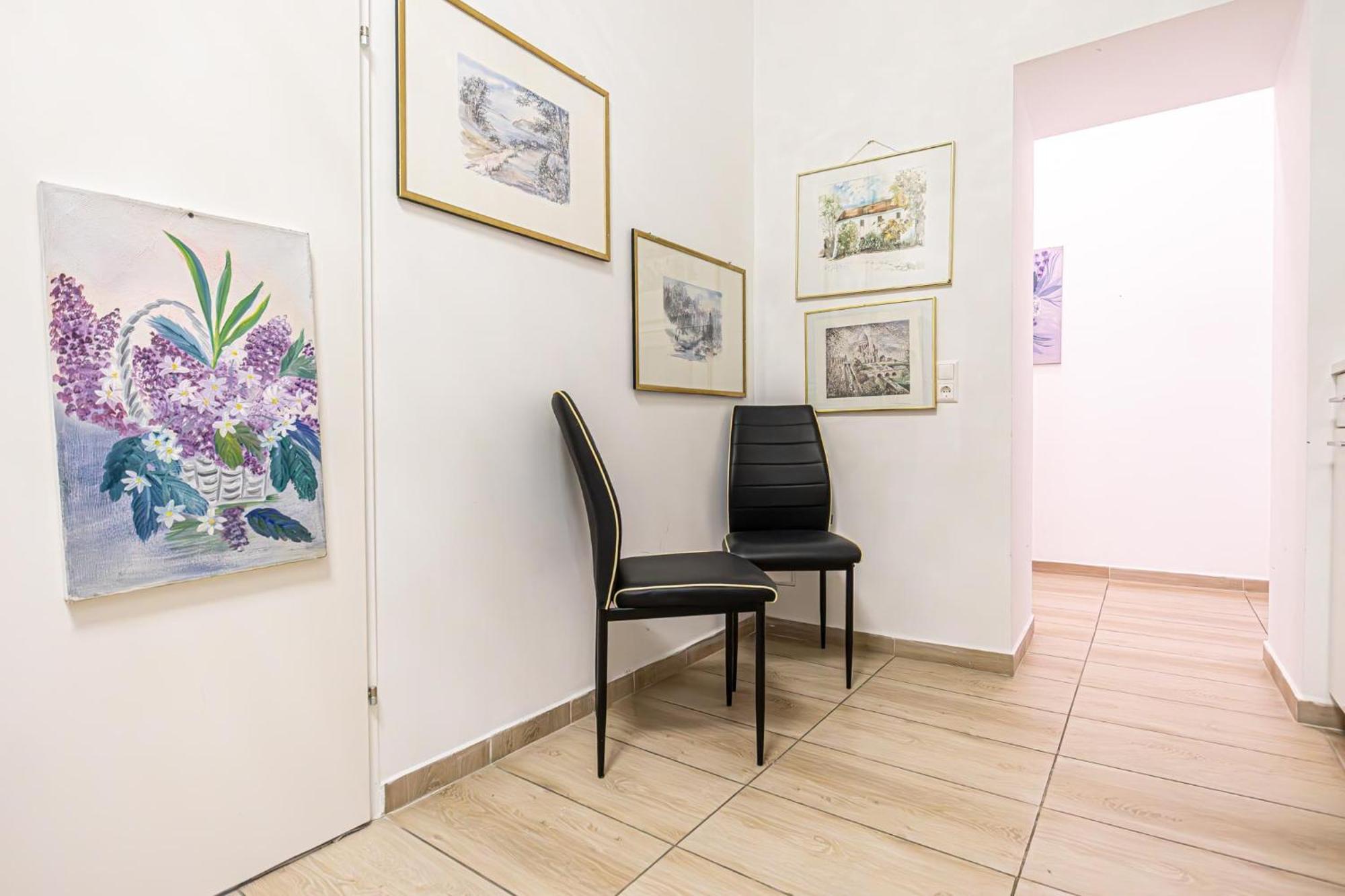 6 Min To Amusement Park - Economy Rooms In Shared Apartment Wien Eksteriør bilde