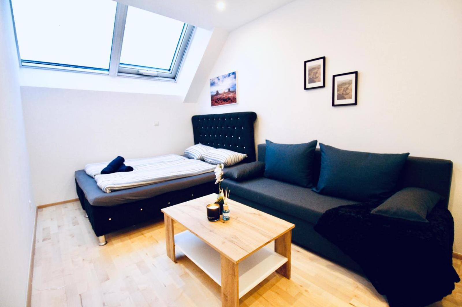 6 Min To Amusement Park - Economy Rooms In Shared Apartment Wien Eksteriør bilde